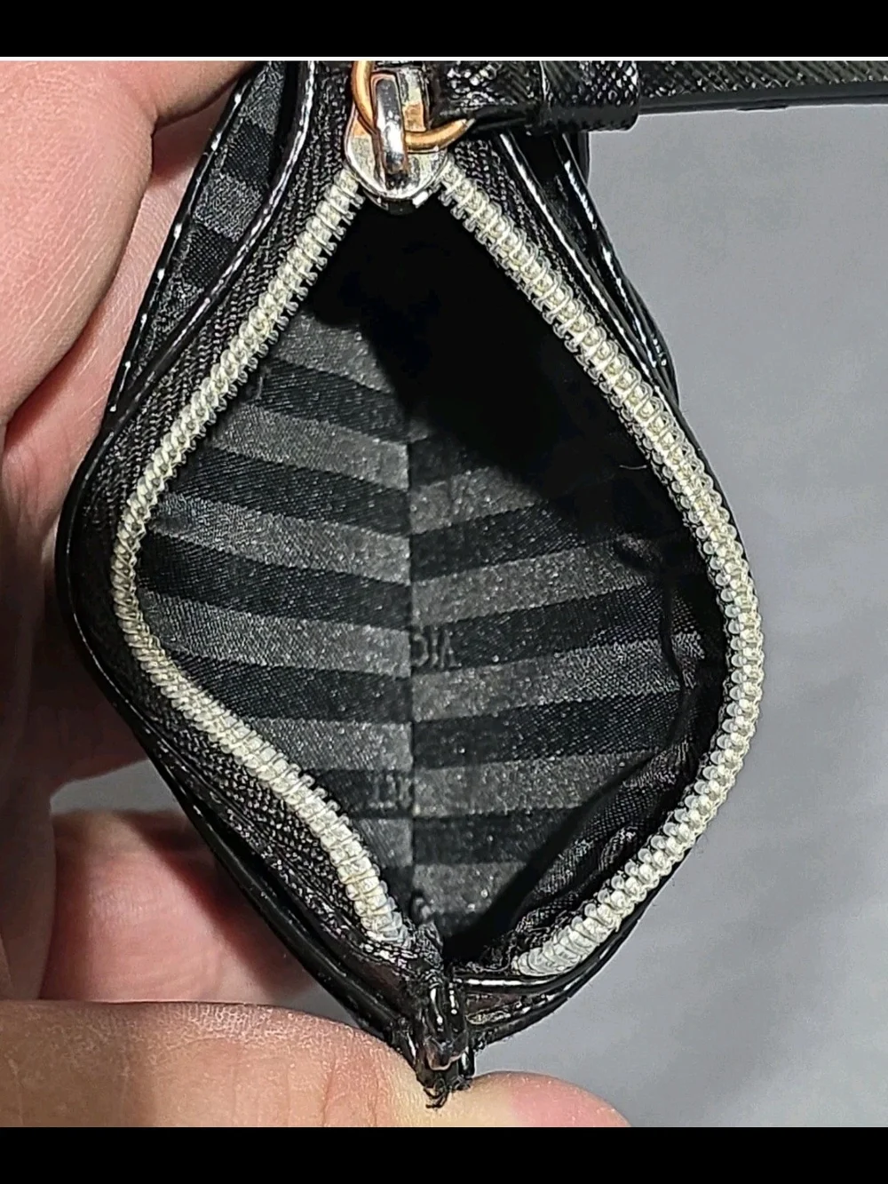 Victoria's Secret Black Cardholder Wallet with Metallic Heart Patch - Picture 4 of 5